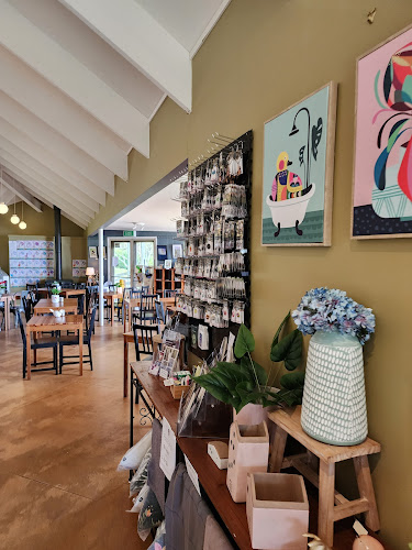 Opinii despre Top of the Range Tea Rooms în Mount Macedon - Hospitality and gastronomy