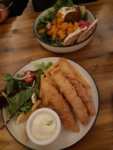 Aunty Ed's Restaurant and Bar - Hospitality and gastronomy