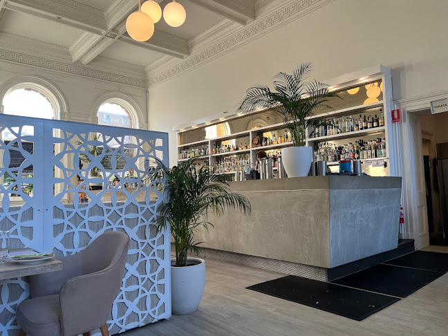 frankie. Bar & Eatery - Hospitality and gastronomy