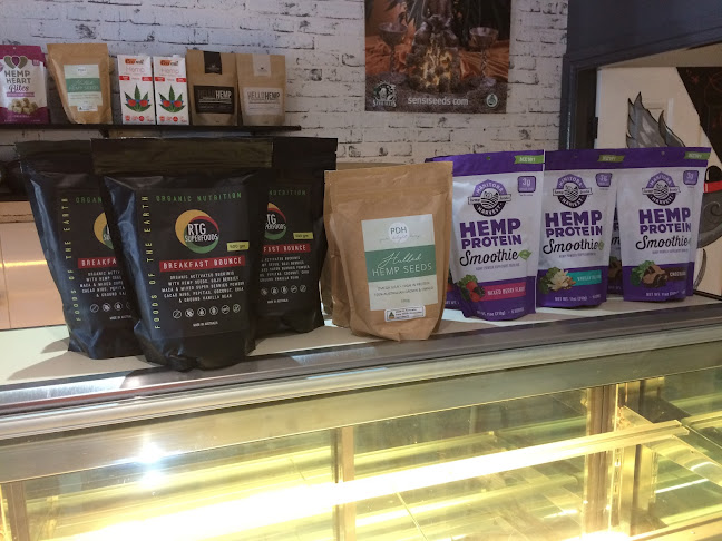 Opinii despre Smoke On The Water Coffeeshop în Ettalong Beach - Hospitality and gastronomy