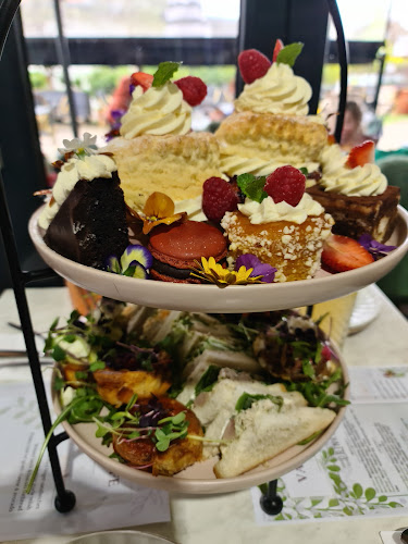 Van Loon’s Cafe - Hospitality and gastronomy