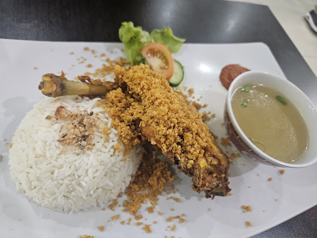 Comentarii opinii despre Pondok Daun Restaurant