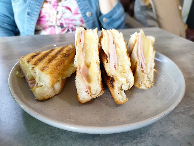 15 Railway Ave, Bundanoon NSW 2578