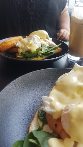 f208/16 Amazons Pl, Jindalee QLD 4074