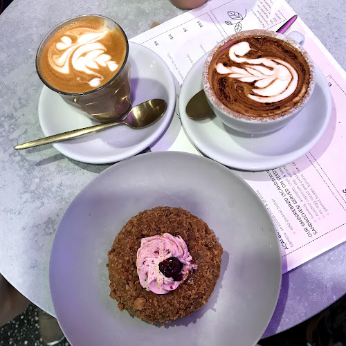 Comentarii opinii despre Miss Sina Nutie Store