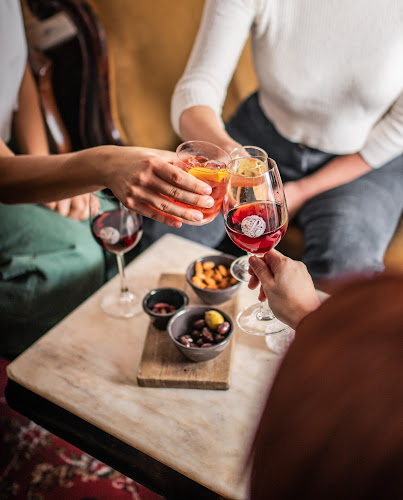 Comentarii opinii despre Parlour Wine Room