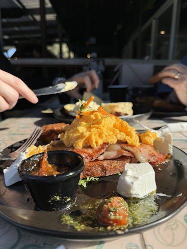 Flow Bar - Hospitality and gastronomy