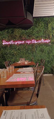 Old School Pizza & Stonegrill - Hospitality and gastronomy