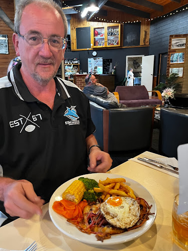 Opinii despre Junction Hotel Swifts Creek în Melbourne - Hospitality and gastronomy