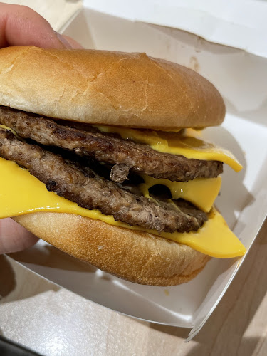 Opinii despre McDonald's Lidcombe în Lidcombe - Hospitality and gastronomy