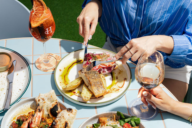 Hope Island Tavern - Hope Island