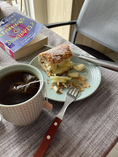 Wellington Cake Shop - Hospitality and gastronomy