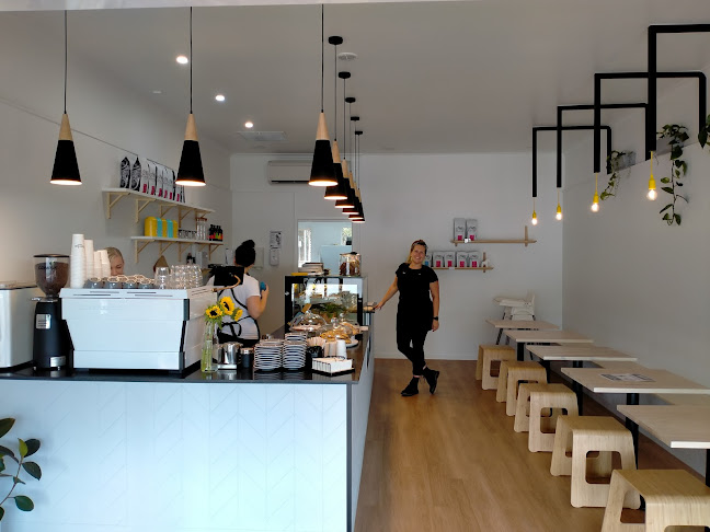 Comentarii opinii despre Feeka espresso (Fee-ka, “fika”)