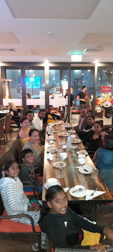 Shop 4/6 Pine Tree Ln, Terrigal NSW 2260