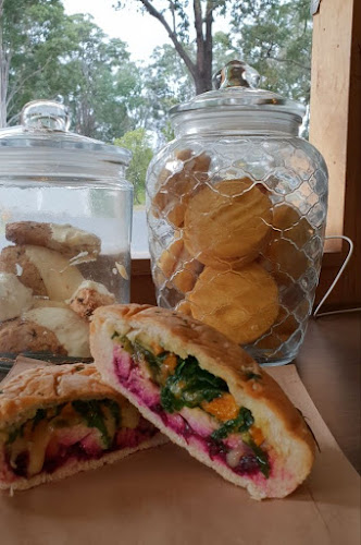 8 Tomakin Rd, Mogo NSW 2536