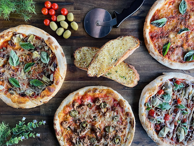 Opinii despre Locali Pizzeria în Mermaid Beach - Hospitality and gastronomy