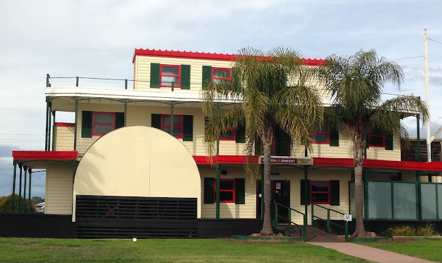 The Old Town 'N' Country Tavern