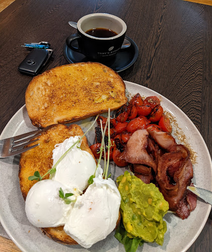 2/81 Meadow St, Tarrawanna NSW 2518