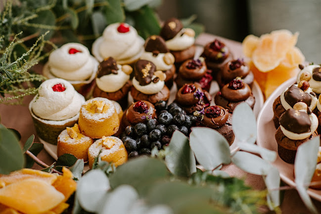 Opinii despre Nola's Foodstore Catering în Morwell - Hospitality and gastronomy