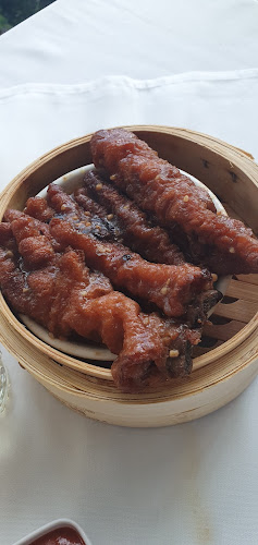 Sundale, level 1/2 Como Cres, Southport QLD 4215