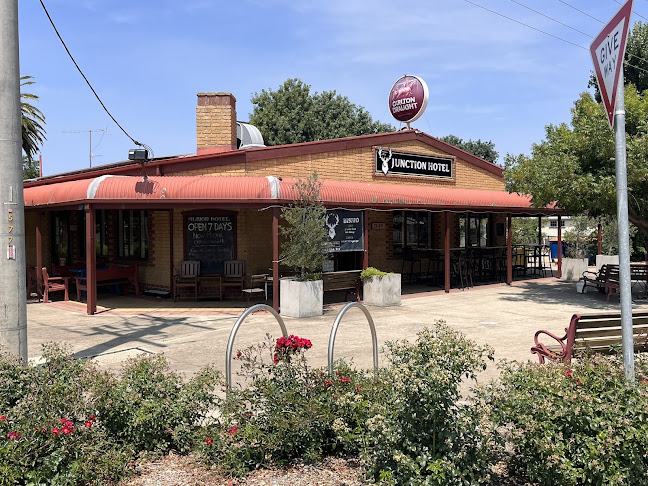 Junction Hotel Swifts Creek