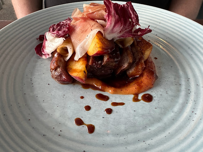 IPSOS Restaurant & Bar - Hospitality and gastronomy