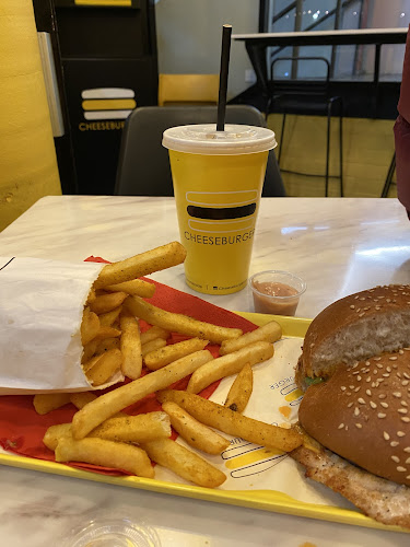 Cheeseburger Adelaide - Hospitality and gastronomy