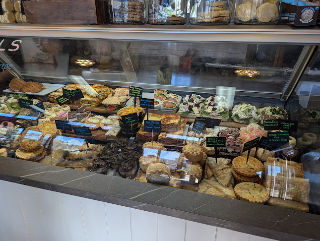 Munch Cafe - Kearneys Spring