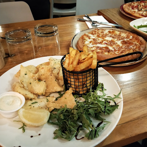 Opinii despre Slices Caroline Springs în Caroline Springs - Hospitality and gastronomy