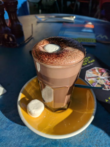 Machine Laundry Cafe - Hospitality and gastronomy