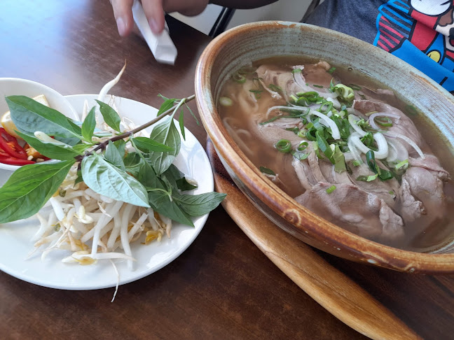 Iron Knob Bakery & Deli - Hospitality and gastronomy