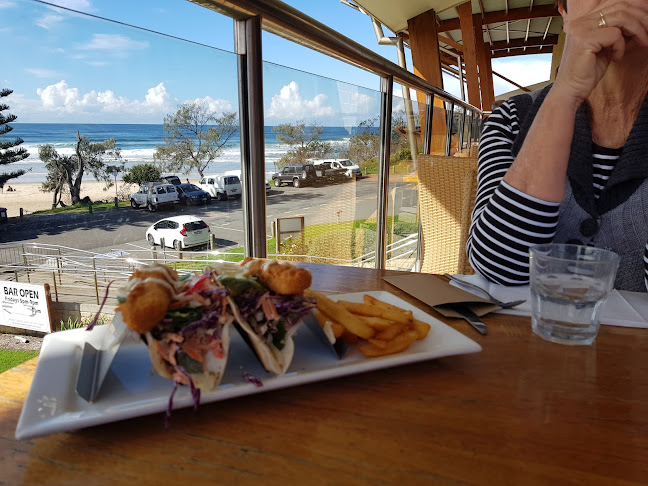 Opinii despre Bonny's Beach Cafe în Bonny Hills - Hospitality and gastronomy