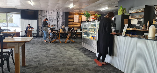 Comentarii opinii despre Up Tempo Cafe