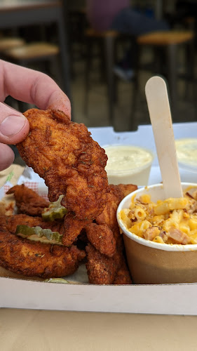 Comentarii opinii despre Hank's Fried Chicken