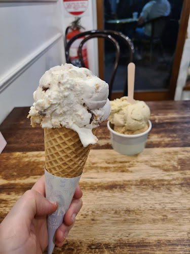 Comentarii opinii despre St Louis House of Fine Ice Cream and Desserts