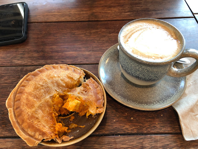 Opinii despre Sweet Bones Bakery and Cafe Braddon în Braddon - Hospitality and gastronomy