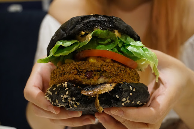 Shop 1/672 Glenferrie Rd, Hawthorn VIC 3122