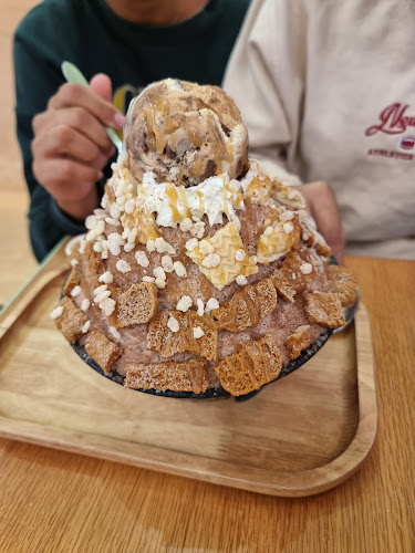 Little Sweet Cafe GC - Surfers Paradise