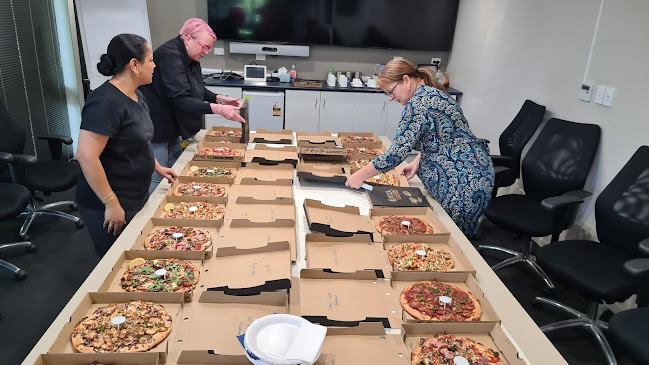 Pizza Capers Springfield Lakes