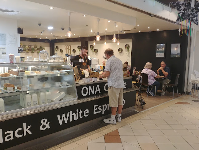 Opinii despre Black & White Espresso în Wanniassa - Hospitality and gastronomy