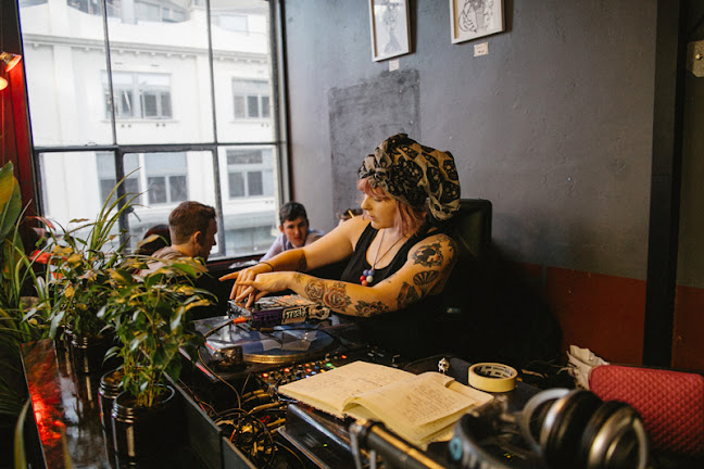 Comentarii opinii despre Workshop Bar