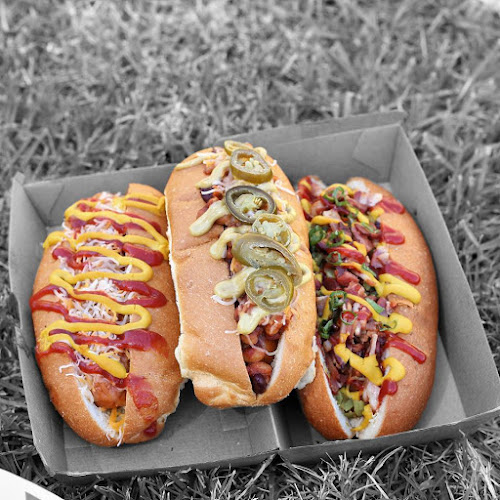 The Famished Wolf Patterson Lakes - Hospitality and gastronomy