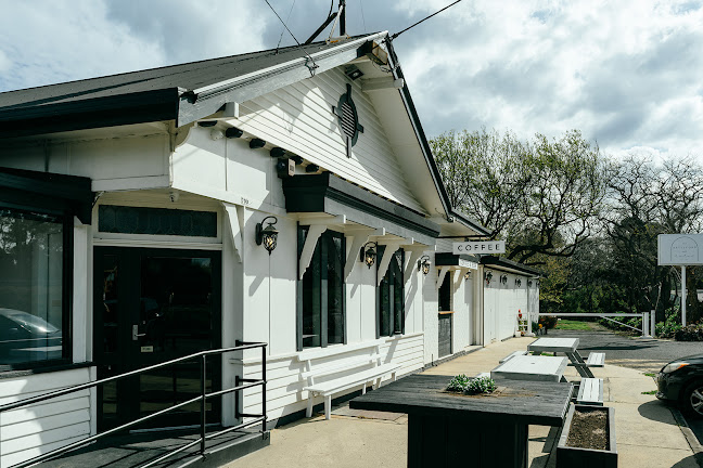 700 Ballarat Rd, Batesford VIC 3213