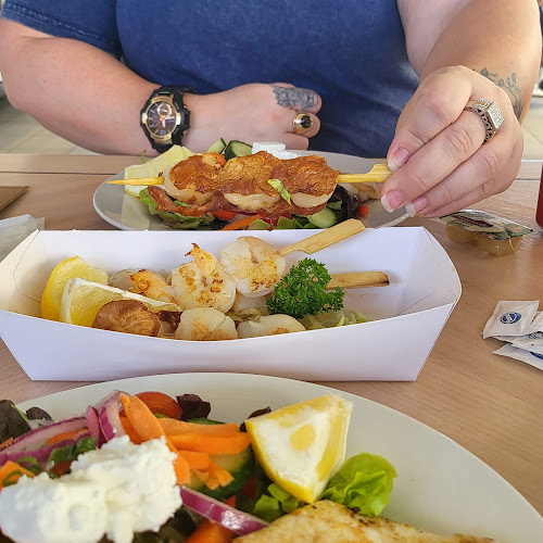 16 David Muir St, Slade Point QLD 4740