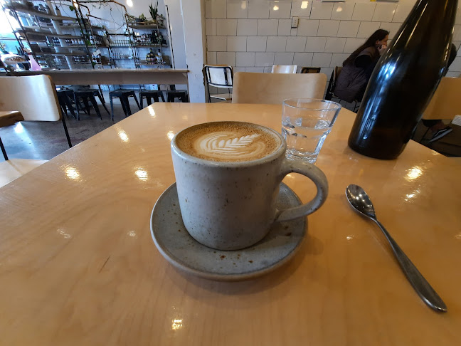 Round Bird Food & Wine Merchants - Hospitality and gastronomy