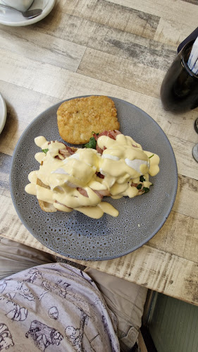 Opinii despre Cups N' Saucers în Raymond Terrace - Hospitality and gastronomy