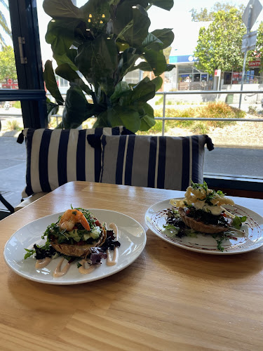 Toronto Town Square 21 &, 23 The Boulevarde, Toronto NSW 2283