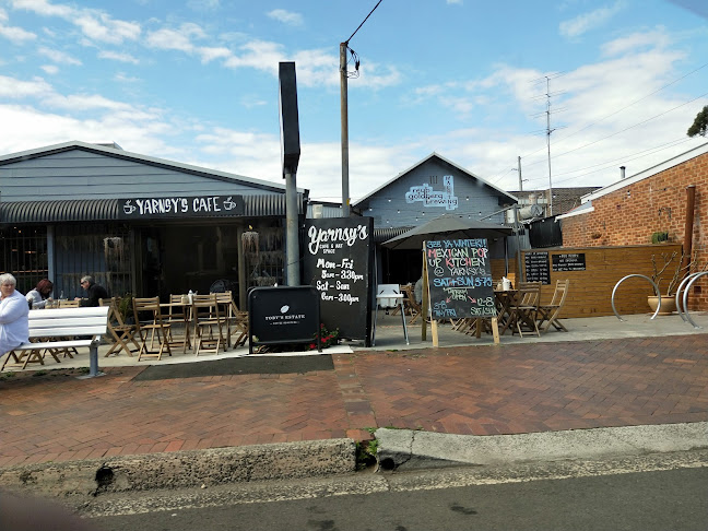 Opinii despre Yarnsy's Cafe & Art Space în Wollongong - Hospitality and gastronomy