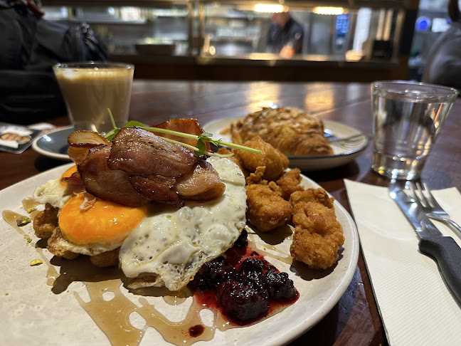 Krimper Cafe - Hospitality and gastronomy