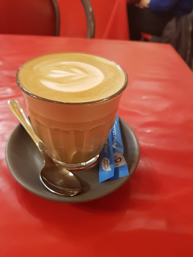 Opinii despre Café Corretto – Ferrari Restaurant în Carlton - Hospitality and gastronomy